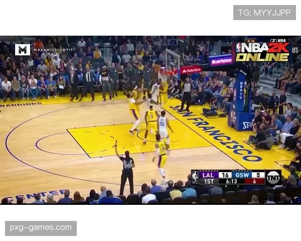 戴维斯防守站位成关键,助球队防线稳固屡献高光时刻 戴维斯防守站位成关键,助球队防线稳固屡献高光时刻