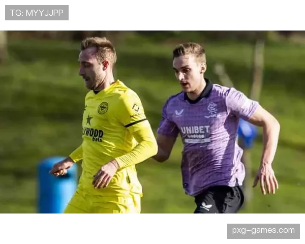 埃斯中场组织持续发力,助球队冲击胜利新高峰表现亮眼 埃斯中场组织持续发力,助球队冲击胜利新高峰表现亮眼